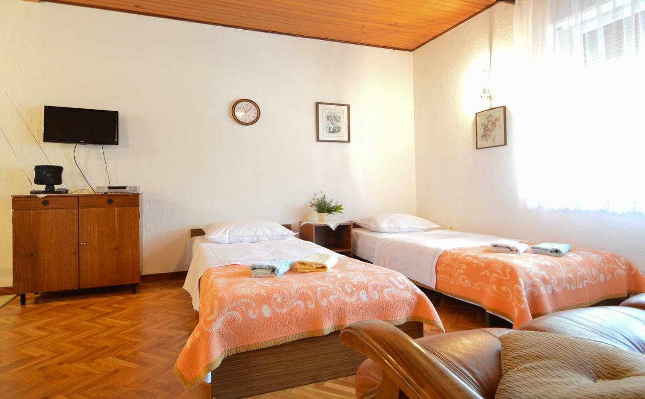Apartments Rada Novi Vinodolski Esterno foto